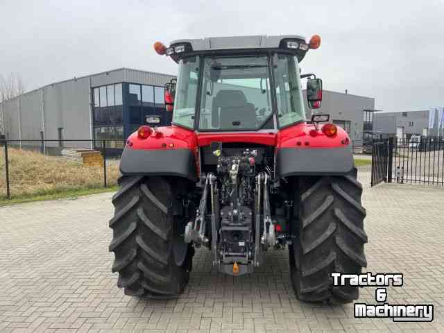 Tractor / Trekker Massey Ferguson 6S145 DYNA-6