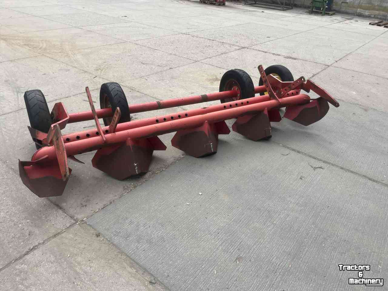 Aanaarder Lely Dual plus wielstel en 2 aanaardkappen