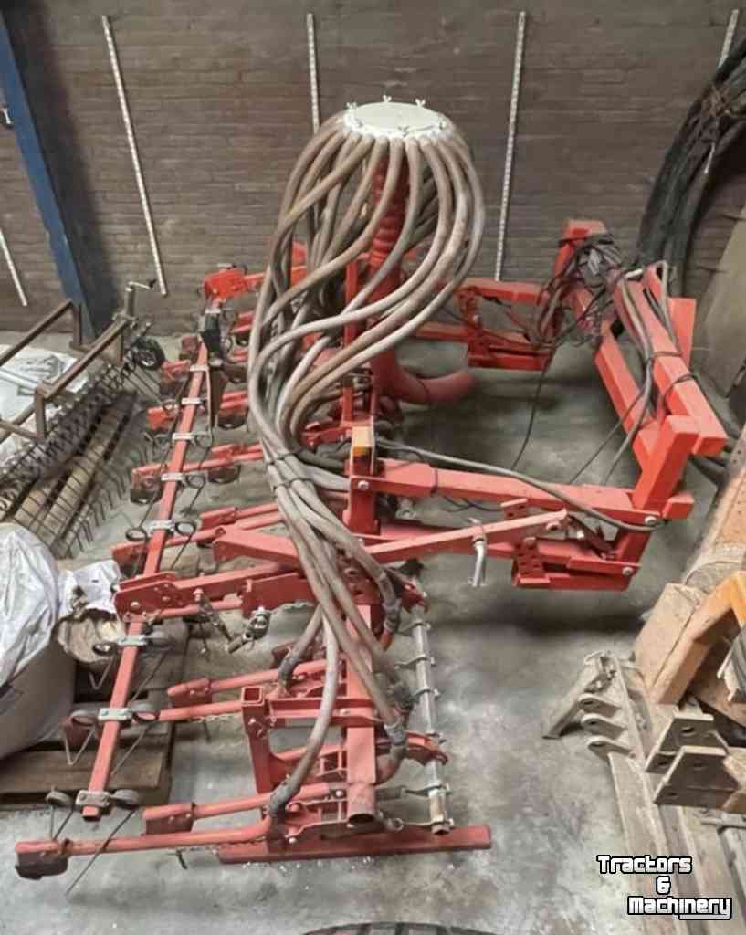 Zaaimachine Kuhn 3 mtr en 3 rijen verstelbaar accord