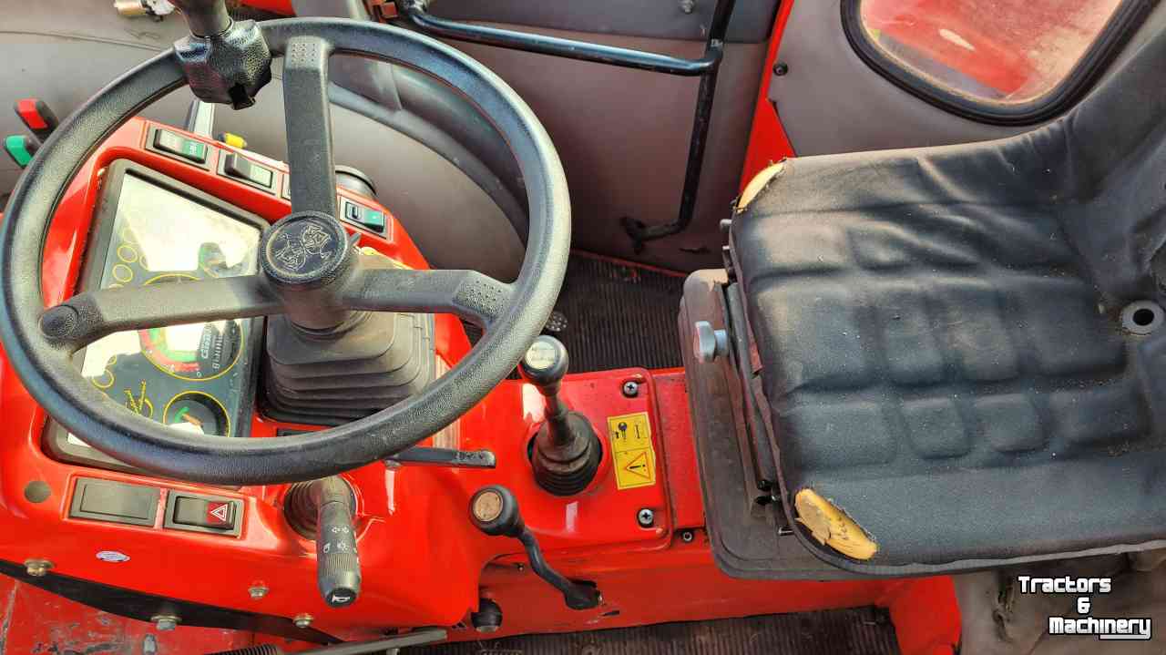 Smalspoor tractor Antonio Carraro TRX 8400