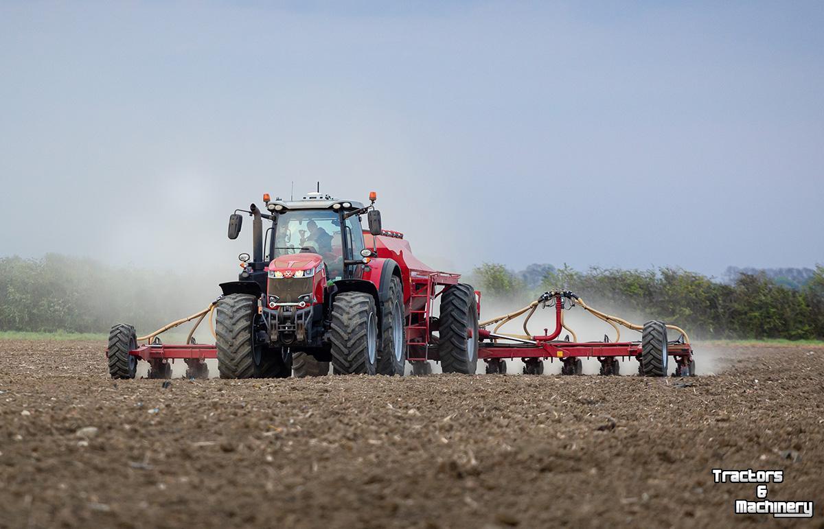 Tractor / Trekker Massey Ferguson 5713 S Dyna-6