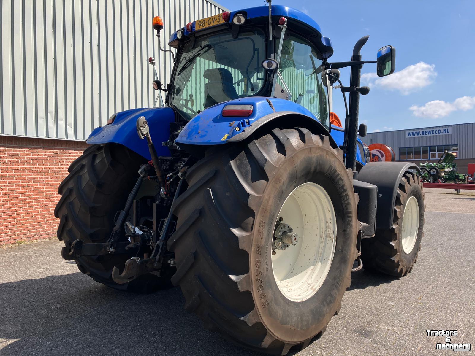 Tractor / Trekker New Holland 270 AC