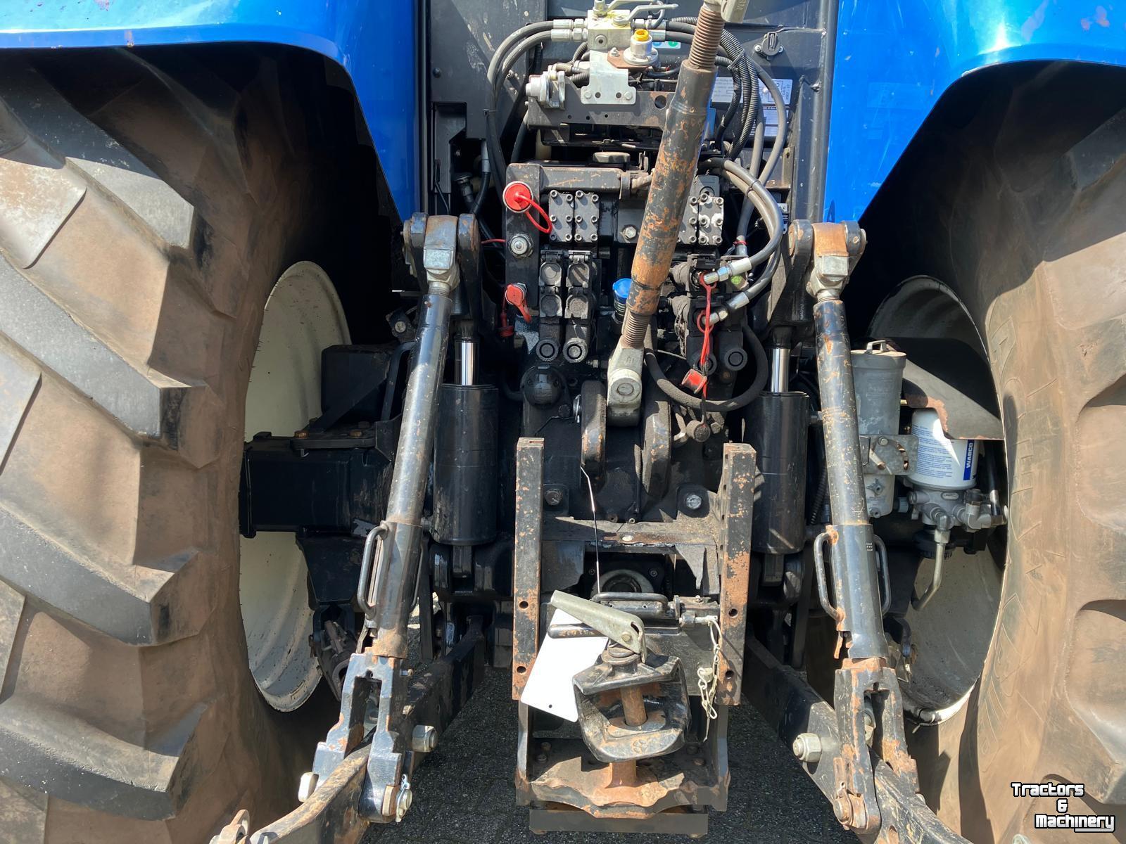 Tractor / Trekker New Holland 270 AC