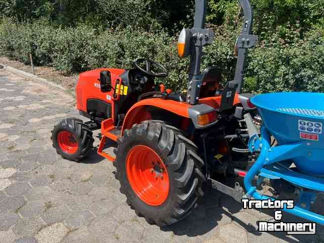 Compact tractor Kubota ST 401 HST