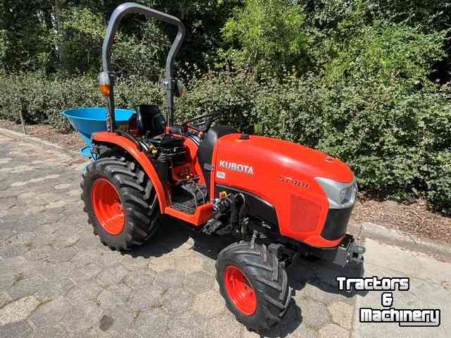 Compact tractor Kubota ST 401 HST