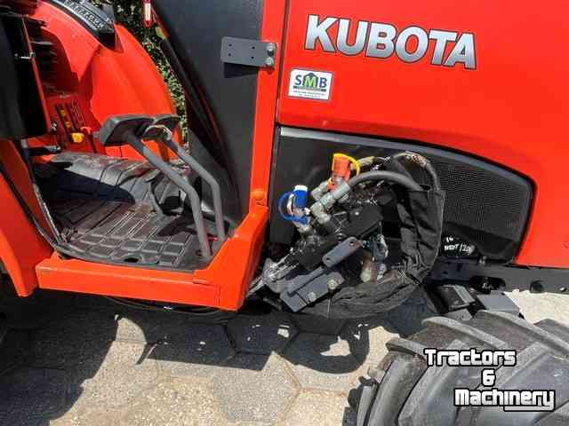Compact tractor Kubota ST 401 HST