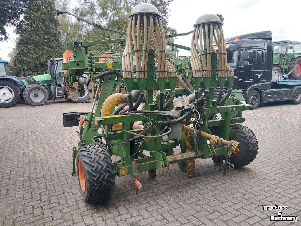 Zaaimachine Amazone ED 601 Maiszaaimachine schijfkouters