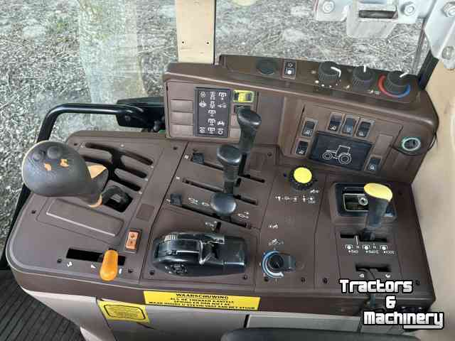 Tractor / Trekker John Deere 6610