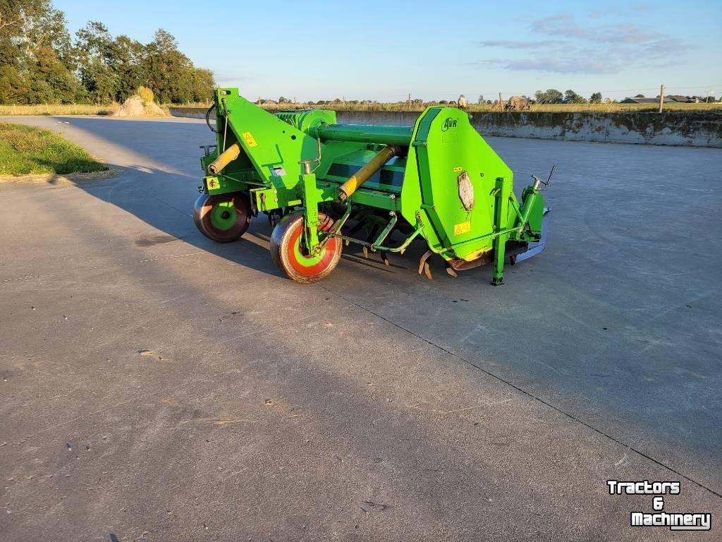 Aanaarder AVR RSF2000 Rijenfrees