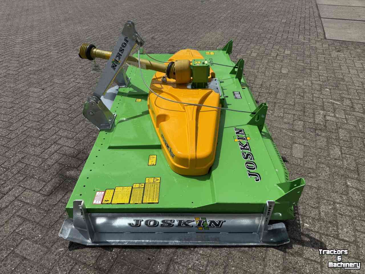 Weidebloter Joskin Weilandbloter TR 270 C3