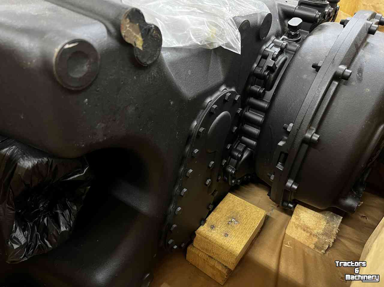 Shovel / Wiellader / Kniklader Case Complete Powershift versnellingsbak ZF voor Case CE 821E, 921E  New Holland W190B, W190BLR, W190B E.I.
