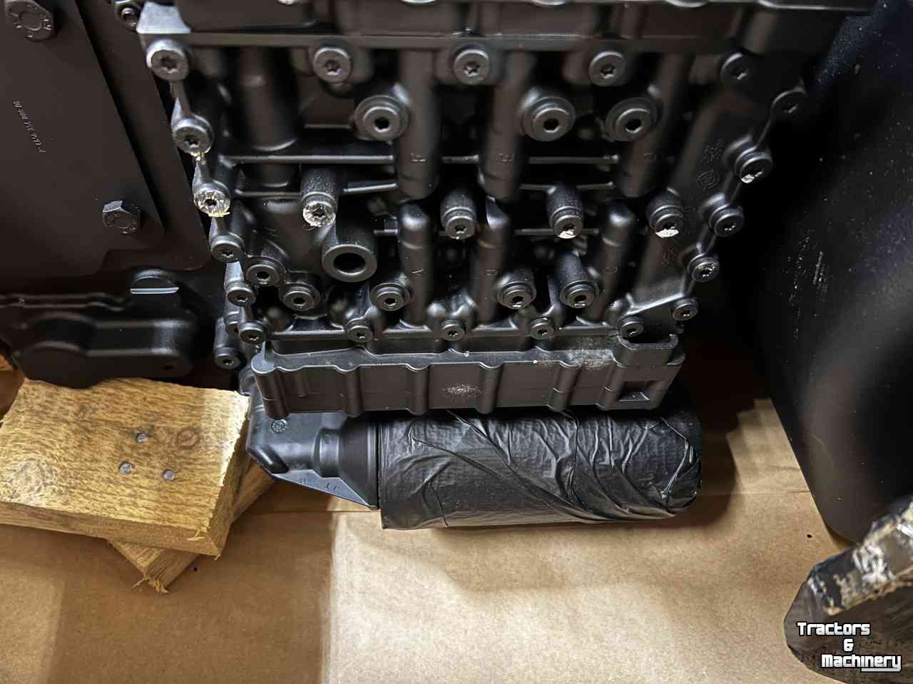 Shovel / Wiellader / Kniklader Case Complete Powershift versnellingsbak ZF voor Case CE 821E, 921E  New Holland W190B, W190BLR, W190B E.I.