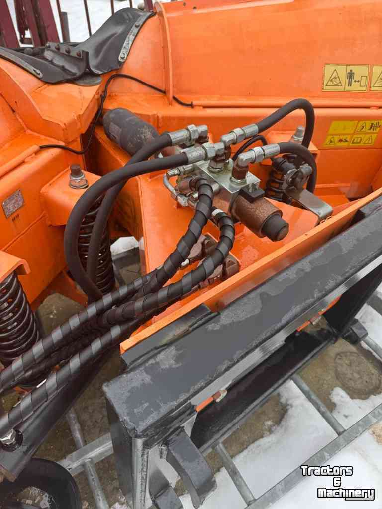 Sneeuwruim werktuigen Pronar PUV2600 sneeuwschaaf