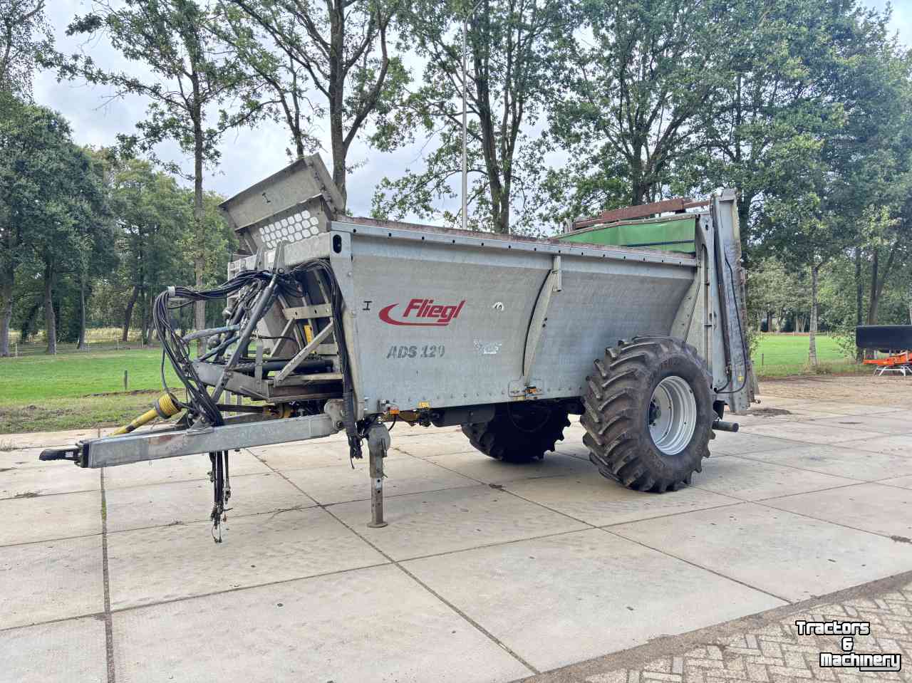 Mestverspreider / Stalmeststrooier Fliegl ADS 120 meststrooier verspreider
