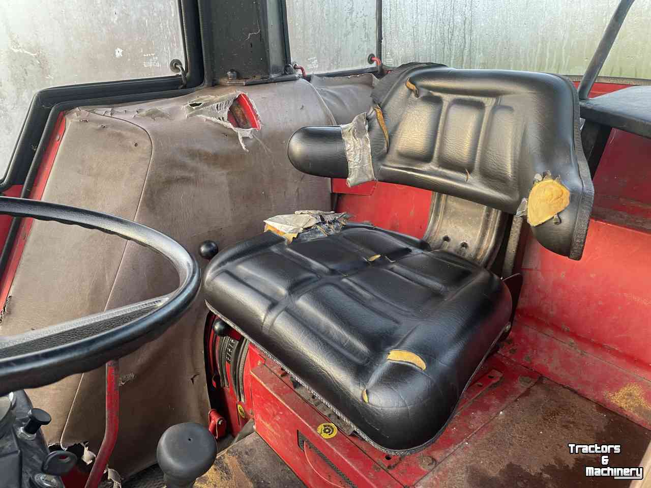 Tractor / Trekker International 633 + stuurbekrachtiging !!