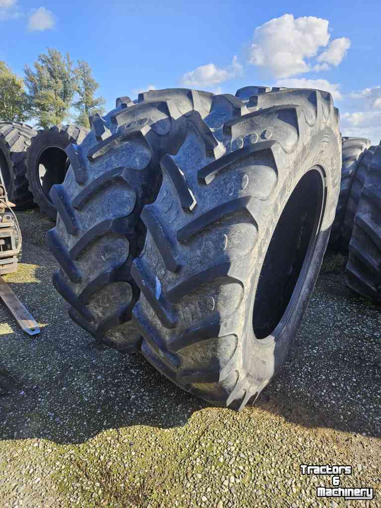 Wielen, Banden, Velgen & Afstandsringen BKT 520/85R42 20.8R42