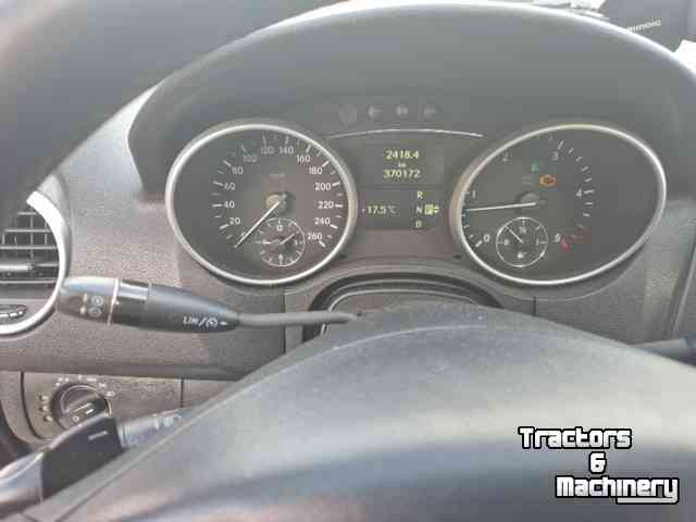 Vrachtwagen Mercedes Benz ML350