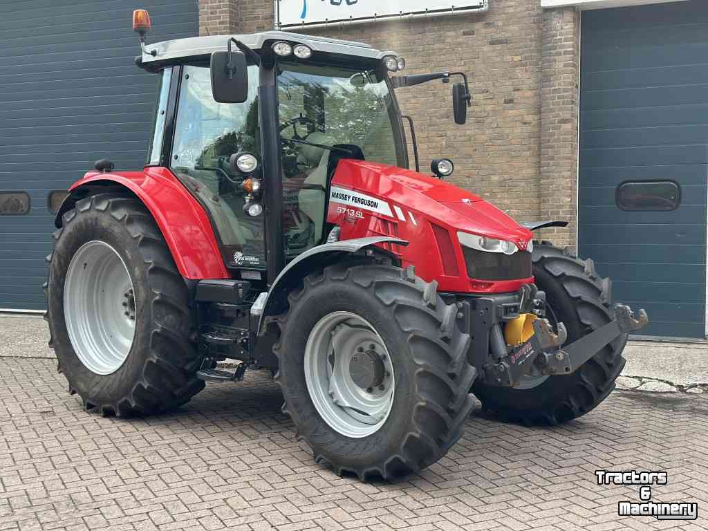 Tractor / Trekker Massey Ferguson 5713-4 Dyna-6 EFF 2 Tractor