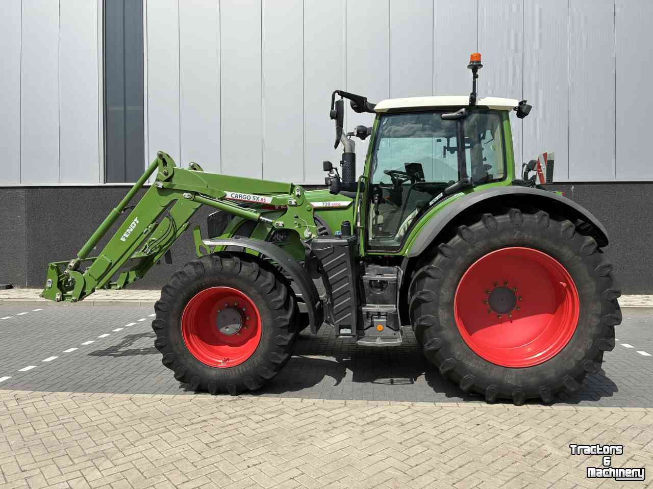 Tractor / Trekker Fendt 720 Gen6 Power met Cargo 5X85