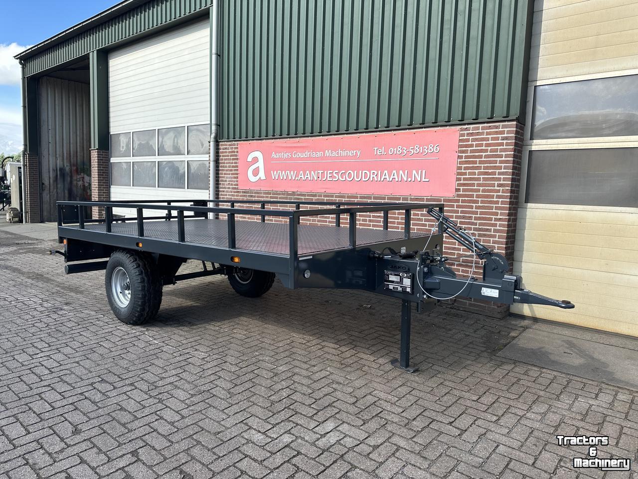 Vierwielige wagen / Landbouwwagen AGM Bakkenwagen voor achter een kraan/shovel