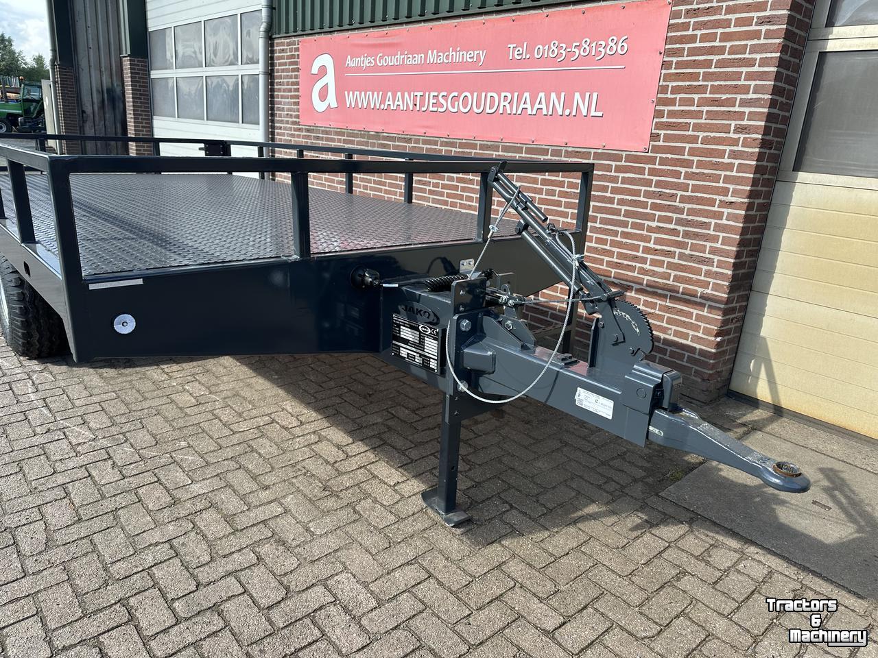 Vierwielige wagen / Landbouwwagen AGM Bakkenwagen voor achter een kraan/shovel