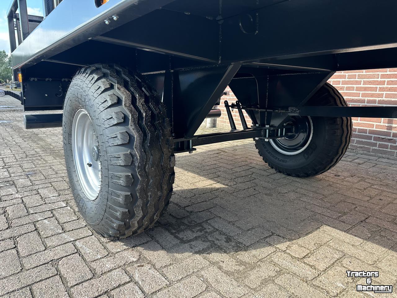 Vierwielige wagen / Landbouwwagen AGM Bakkenwagen voor achter een kraan/shovel