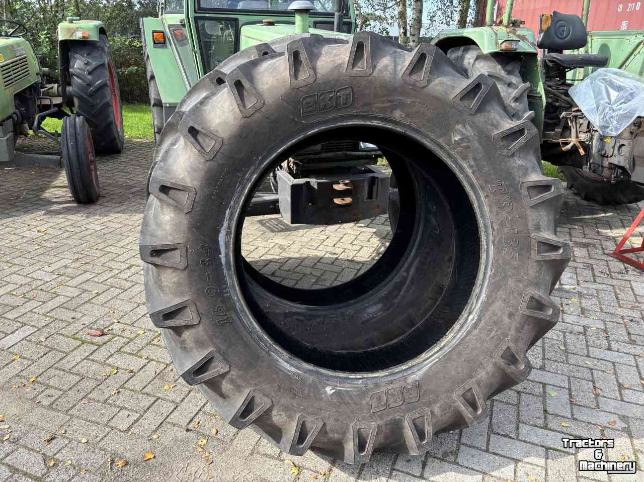 Wielen, Banden, Velgen & Afstandsringen BKT 16,9x34
