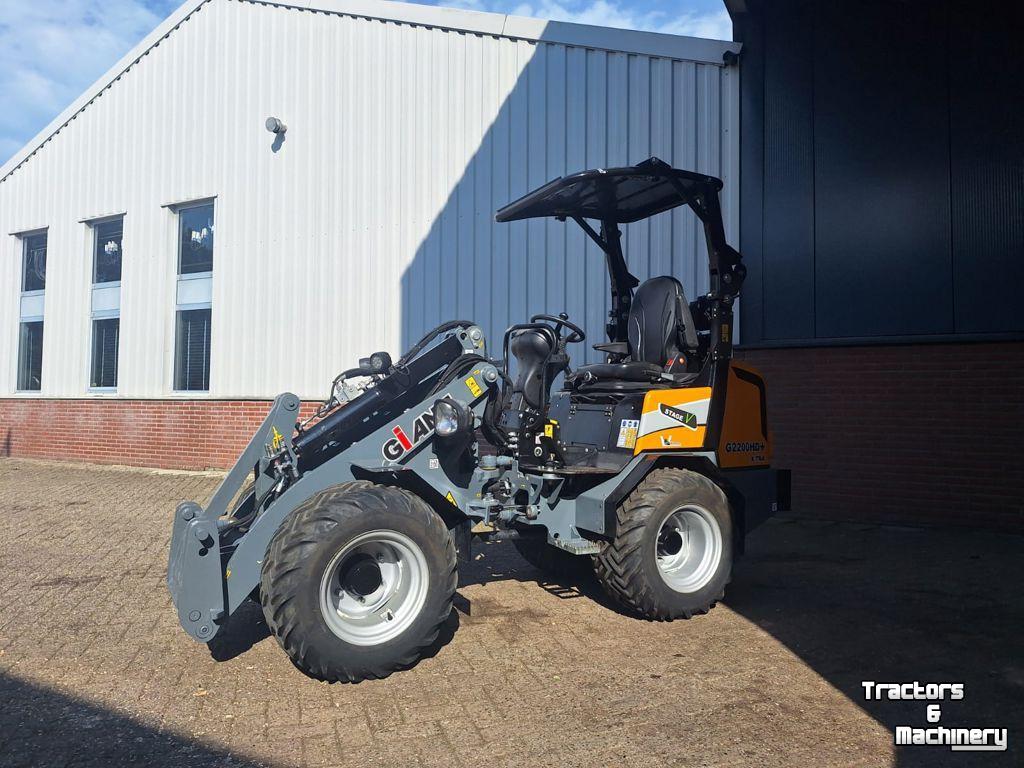 Shovel / Wiellader / Kniklader Giant G2200 X-TRA HD+