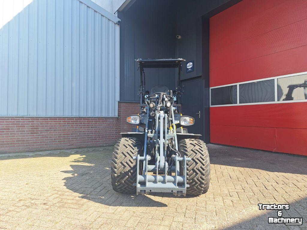 Shovel / Wiellader / Kniklader Giant G2200 X-TRA HD+