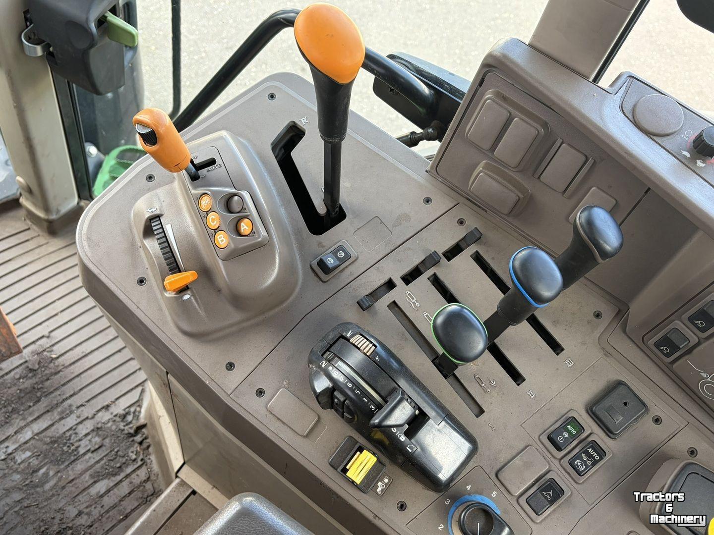 Tractor / Trekker John Deere 6155M