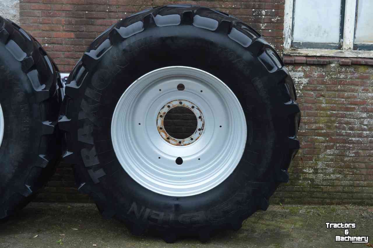 Wielen, Banden, Velgen & Afstandsringen Vredestein 710/70r38
