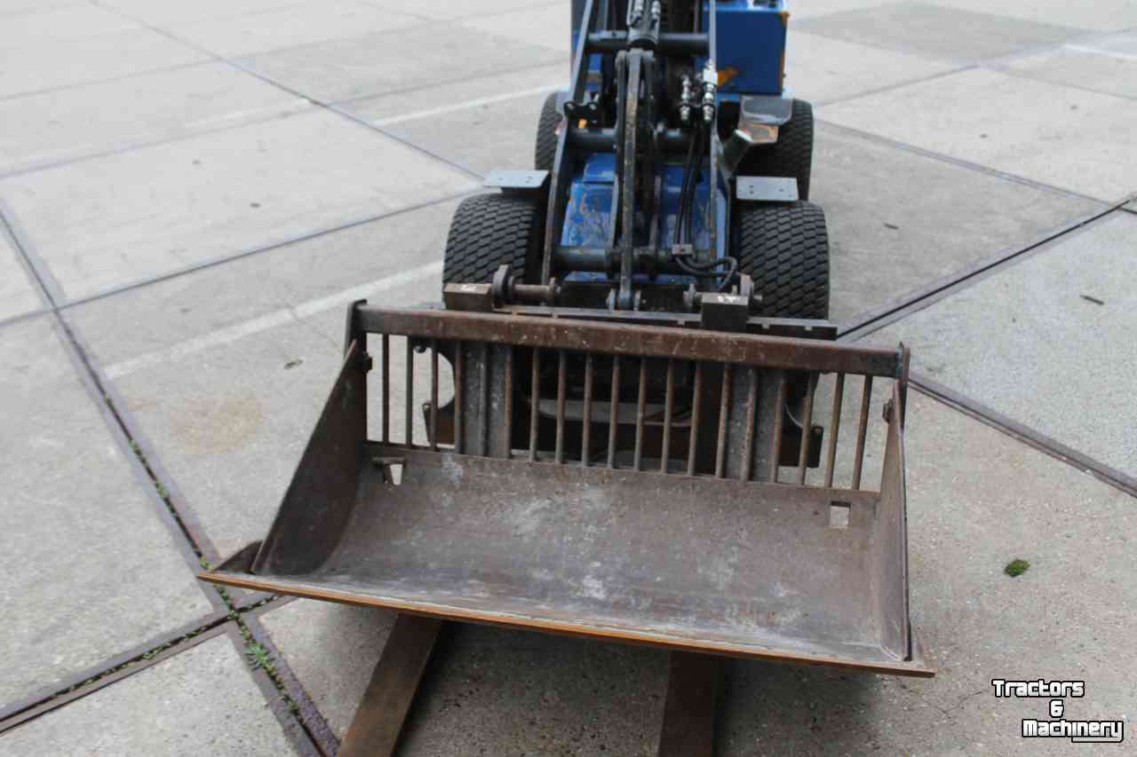 Shovel / Wiellader / Kniklader Giant D204SW minishovel wiellader puinriek en palletvork