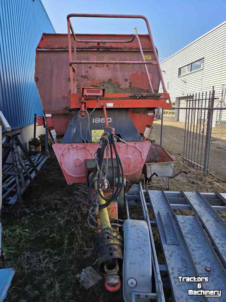 Voermengwagen Kuhn EUROMIX 1860