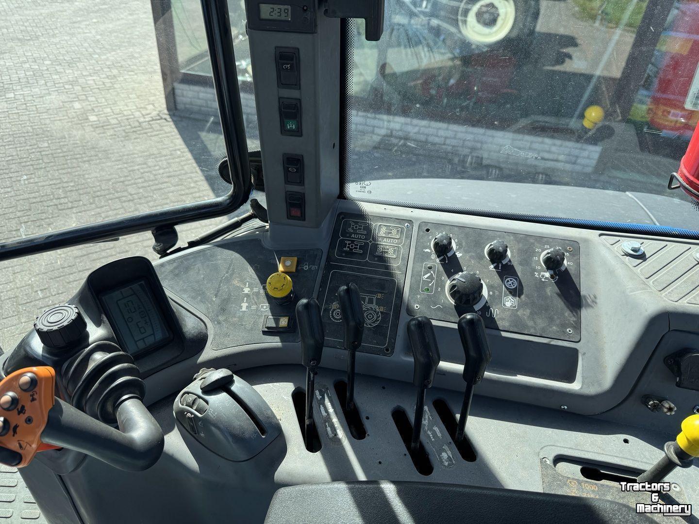 Tractor / Trekker New Holland TM190
