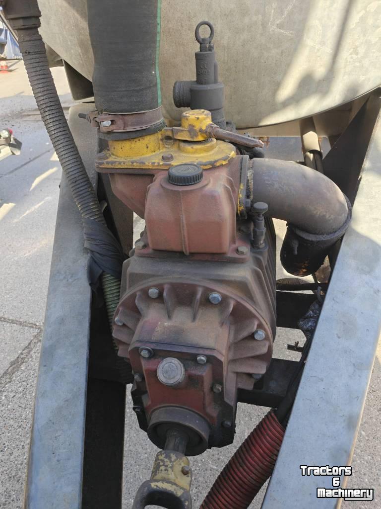 Mesttank Peecon waterwagen