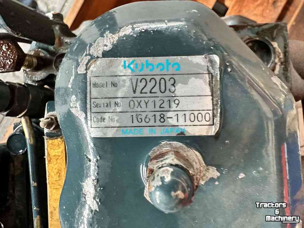 Motor Kubota V2203-E MOTORBLOK
