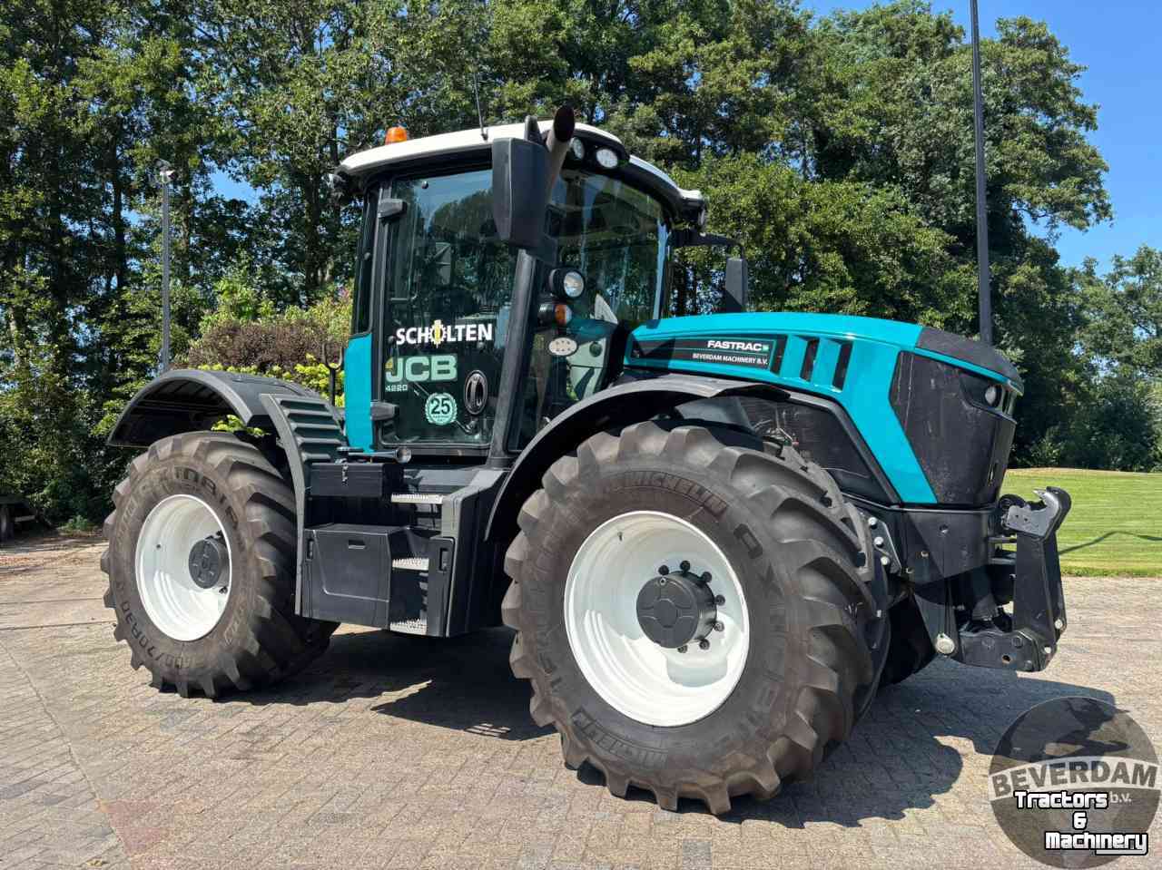 Tractor / Trekker JCB Fastrac 4220 25 YEARS EDTION