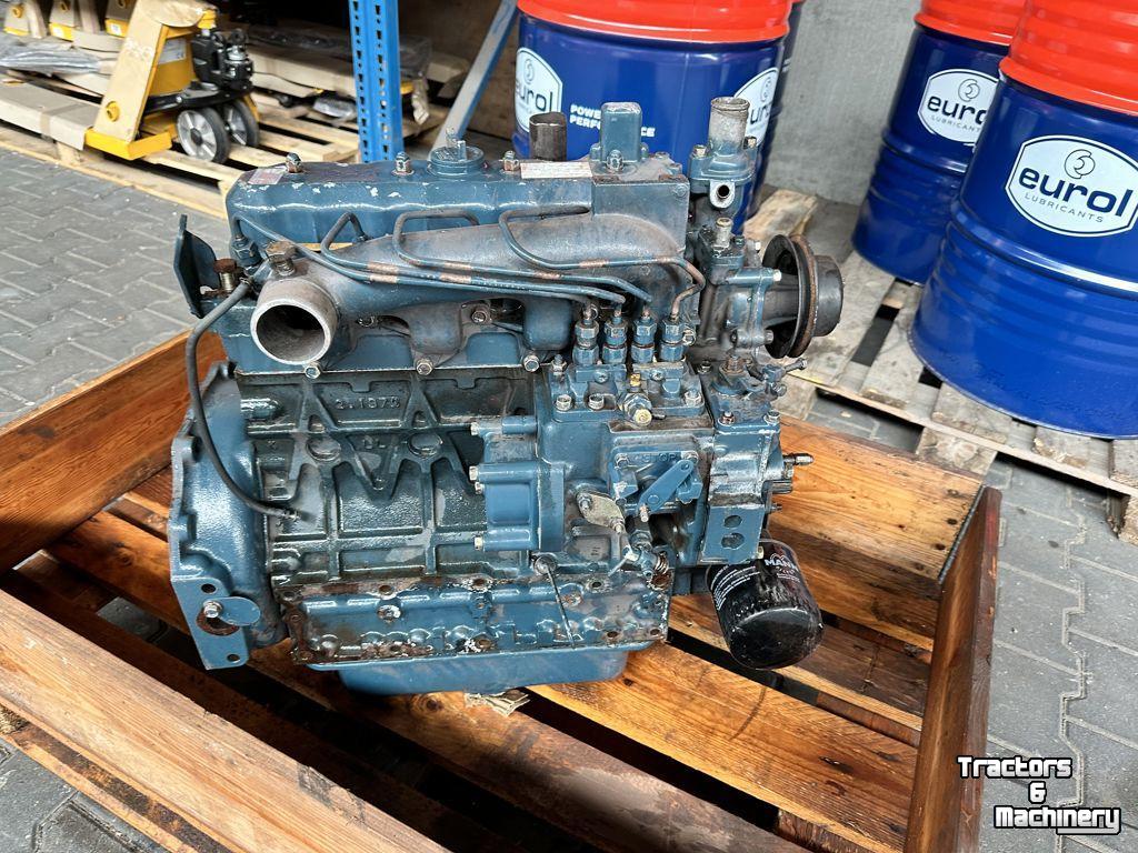 Diverse gebruikte onderdelen Kubota V2203-E MOTORBLOK