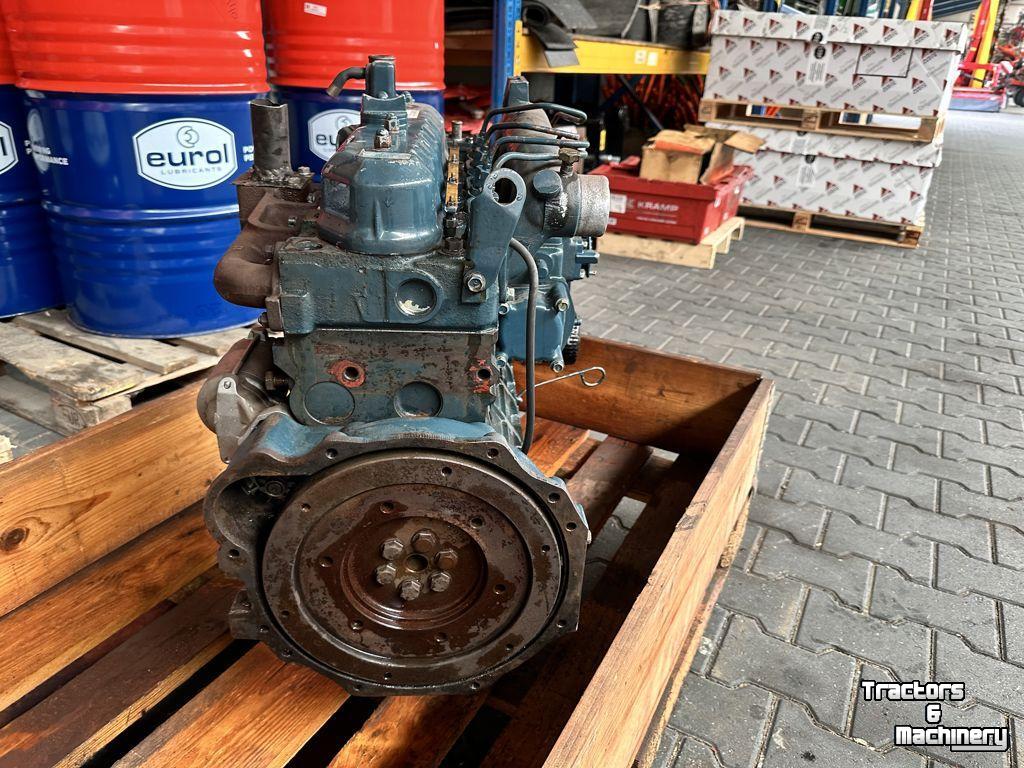 Diverse gebruikte onderdelen Kubota V2203-E MOTORBLOK