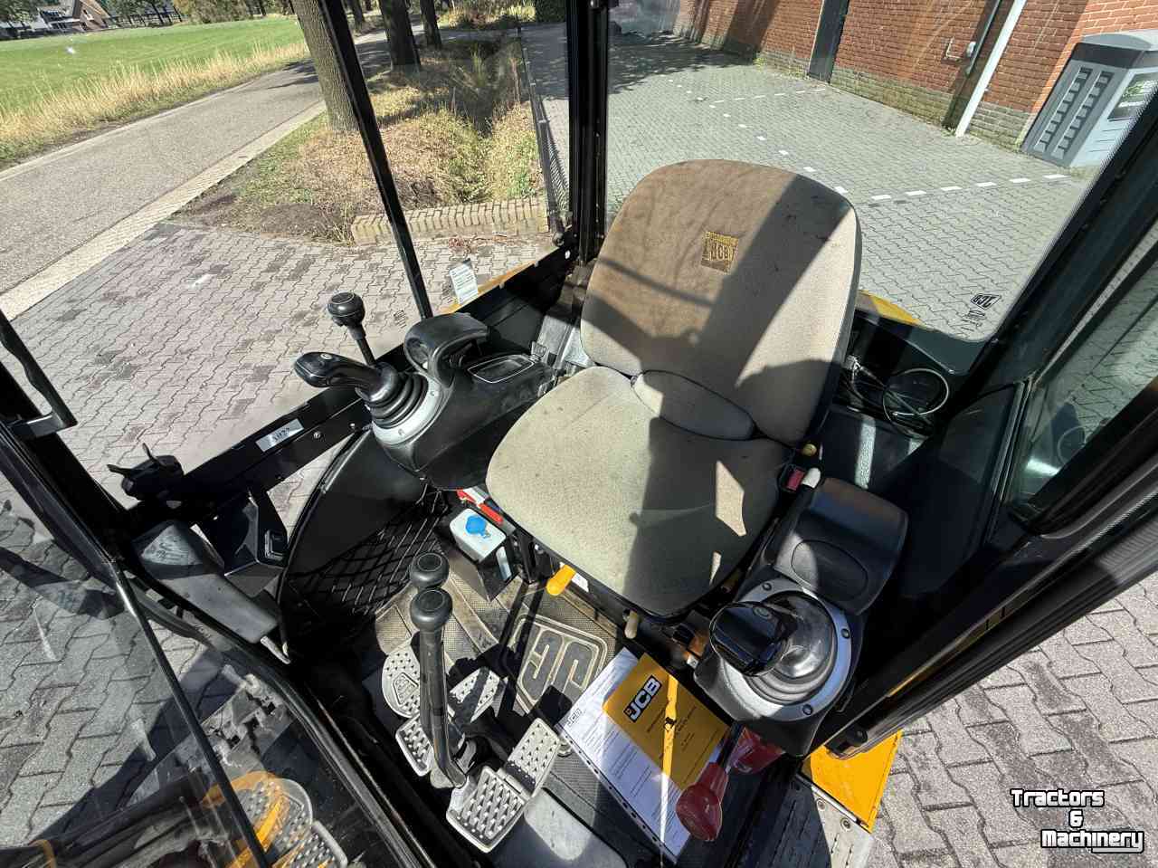 Mini-graver / Mini-graafmachine JCB 8026 minigraver