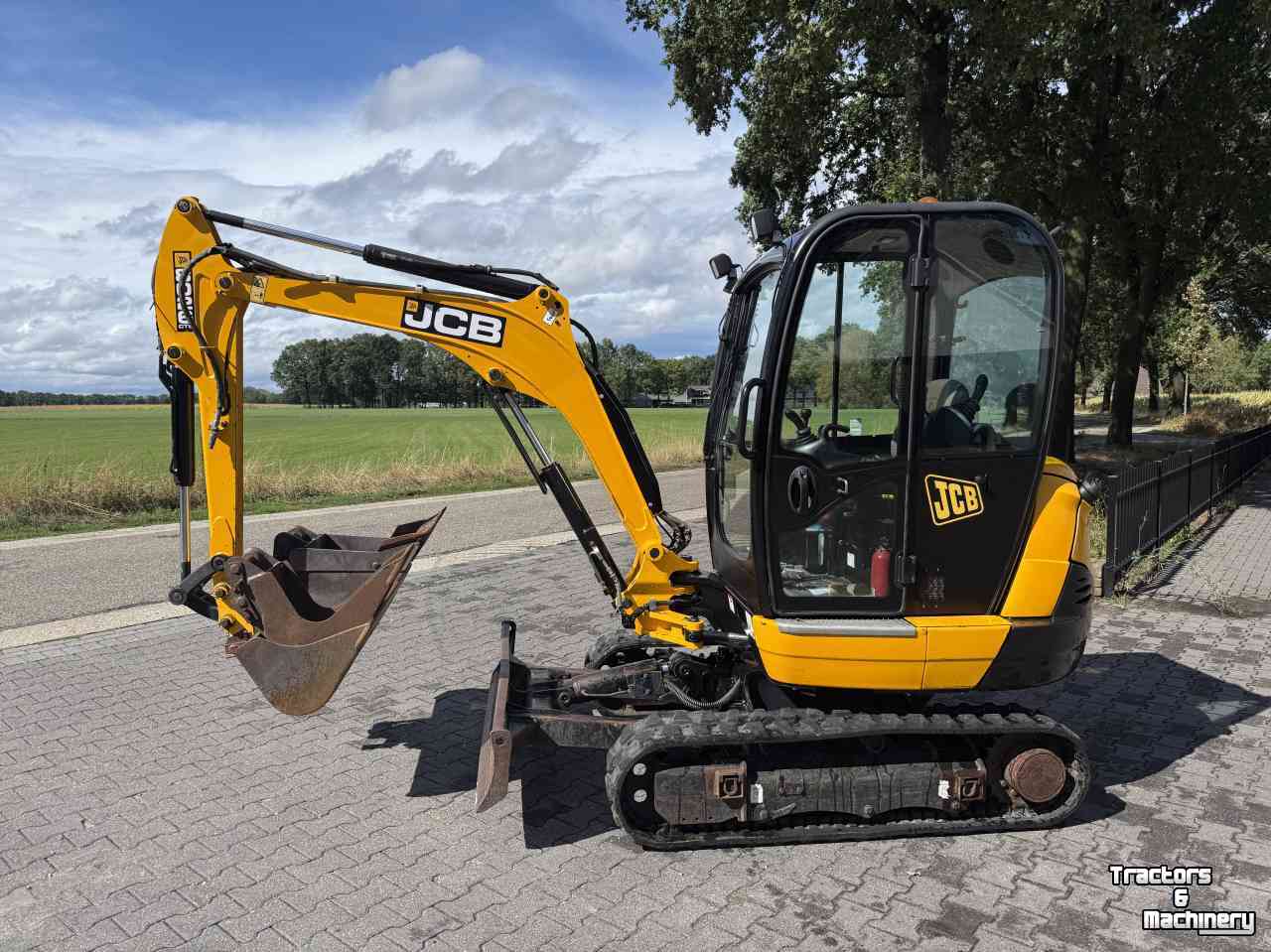 Mini-graver / Mini-graafmachine JCB 8026 minigraver