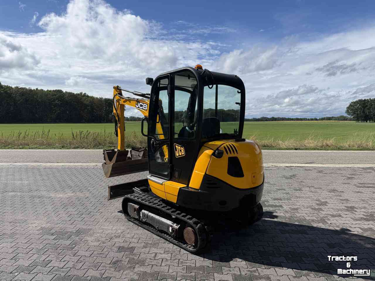 Mini-graver / Mini-graafmachine JCB 8026 minigraver