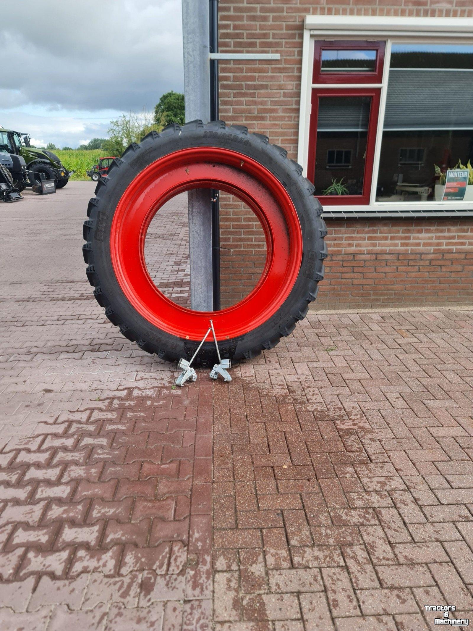 Wielen, Banden, Velgen & Afstandsringen  DUBBELLUCHT 270/85R54 NAAST 650/65R42