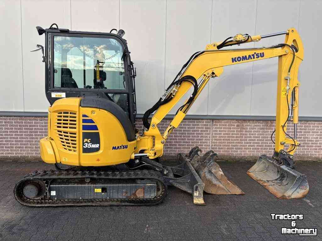 Mini-graver / Mini-graafmachine Komatsu PC35