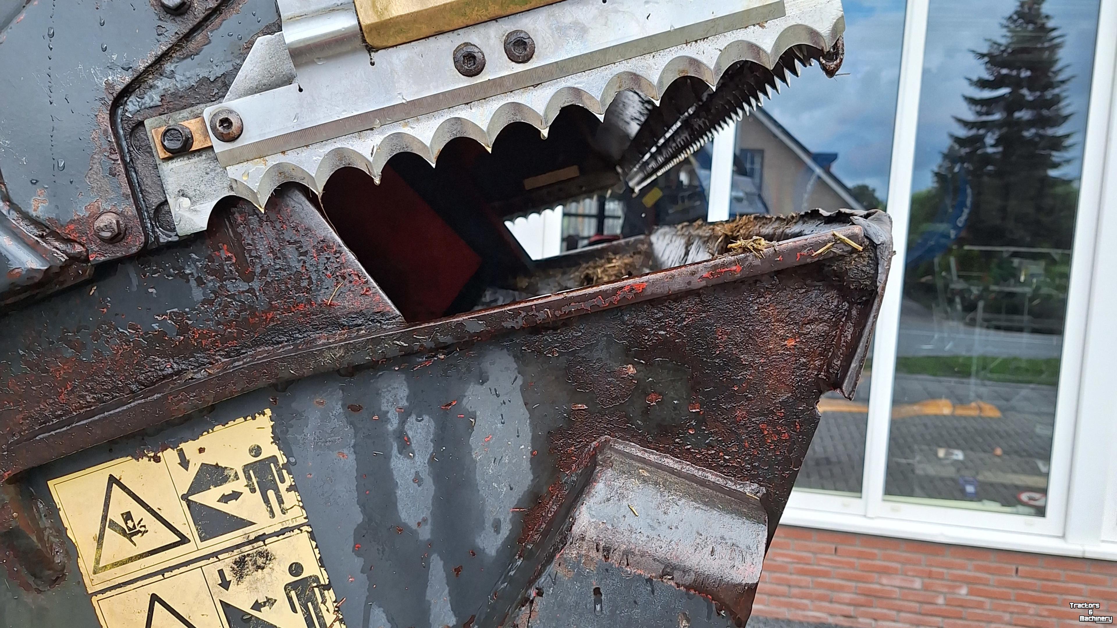 Voermengwagen Vertikaal Trioliet TRIOLIET TRIOMIX 1200