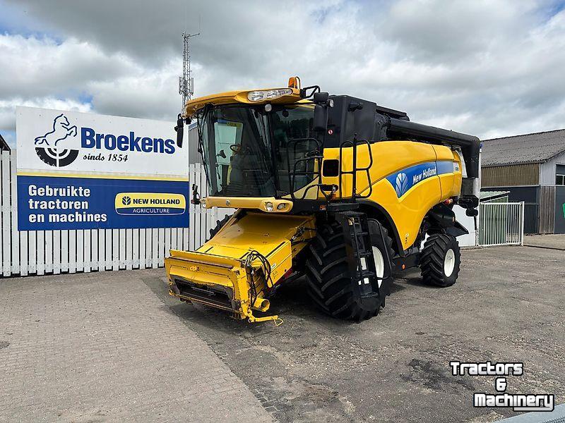 Maaidorser / Combine New Holland CX 820