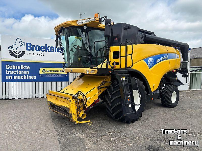 Maaidorser / Combine New Holland CX 820