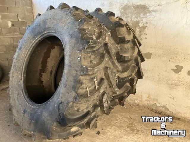 Wielen, Banden, Velgen & Afstandsringen Galaxy 710/70R38 set nieuwe banden