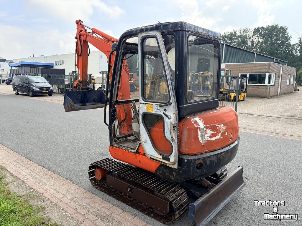 Mini-graver / Mini-graafmachine Hitachi ex 22