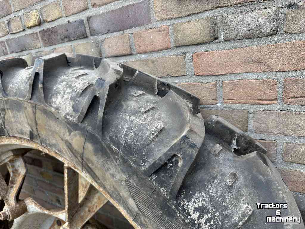 Wielen, Banden, Velgen & Afstandsringen Kleber 9.5R44